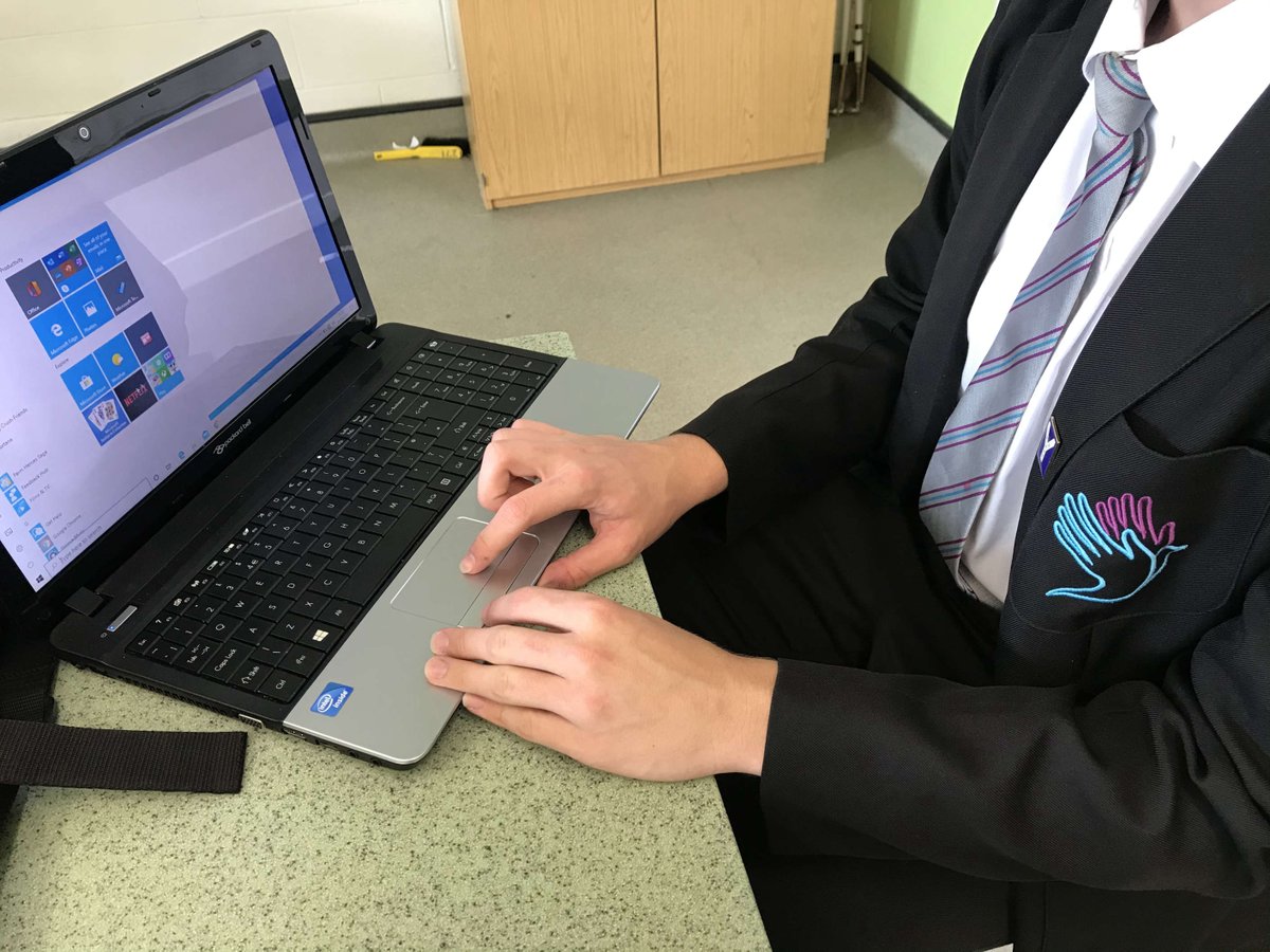 bishopyoungce's tweet image. A huge thank you to the team @DawYorks for reconditioning our staff laptop donations so more of our students can access remote learning from home. #DigitalAccess #ReusableTech #CommunityPartners