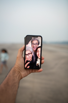 L_DuPree's tweet photo. Starting today #HLTH1234 will launch a new social media campaign called “Mask Up and Mask On.” In this series, our HLTH 300 Peer Health Partners highlight strategies to promote social health during the pandemic. Stay tuned! @EmoryCSHH @emorycollege (Photo by Raj Rana on Unsplash) https://t.co/zHIlsv1Xgp