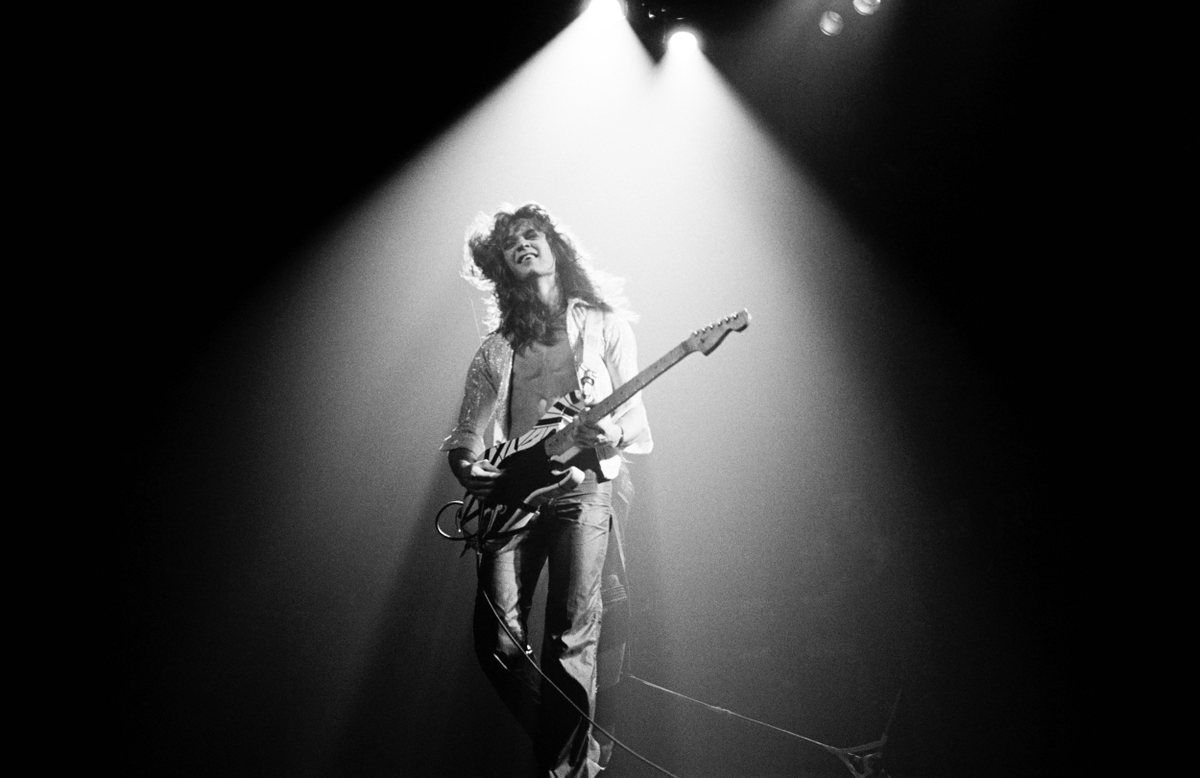 BreakingNews's tweet photo. Eddie Van Halen, legendary guitarist and co-founder of Van Halen, has died of cancer at age 65, his son says on social media. https://t.co/jvLPJpZncN