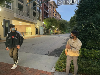 L_DuPree's tweet photo. #HLTH1234 Peer Health Partner, Jason Zarge: I support my social health during the pandemic by walking with friends outside my apartment complex, wearing a mask and physically distancing. It’s great to get myself up, out of my apartment &amp; catch up with friends.  @EmoryCSHH https://t.co/5a6o7v3UT0