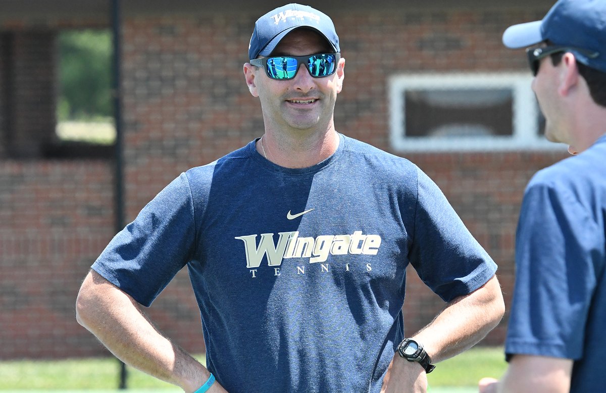 Wingate Bulldogs (@wu_bulldogs) on Twitter photo Giving a big shoutout on #NationalCoachesDay to the best coaching staff in <a href="/NCAADII/">NCAA Division II</a> !!
#WINgate NATIONAL Coaches of the Year:
Kirk Sanocki (2012 & 2016)
Shelton Collier (2013)
Gary Hamill (2016)
Michael Cabana (2019)
#OneDog Giving a big shoutout on #NationalCoachesDay to the best coaching staff in <a href="/NCAADII/">NCAA Division II</a> !!
#WINgate NATIONAL Coaches of the Year:
Kirk Sanocki (2012 & 2016)
Shelton Collier (2013)
Gary Hamill (2016)
Michael Cabana (2019)
#OneDog