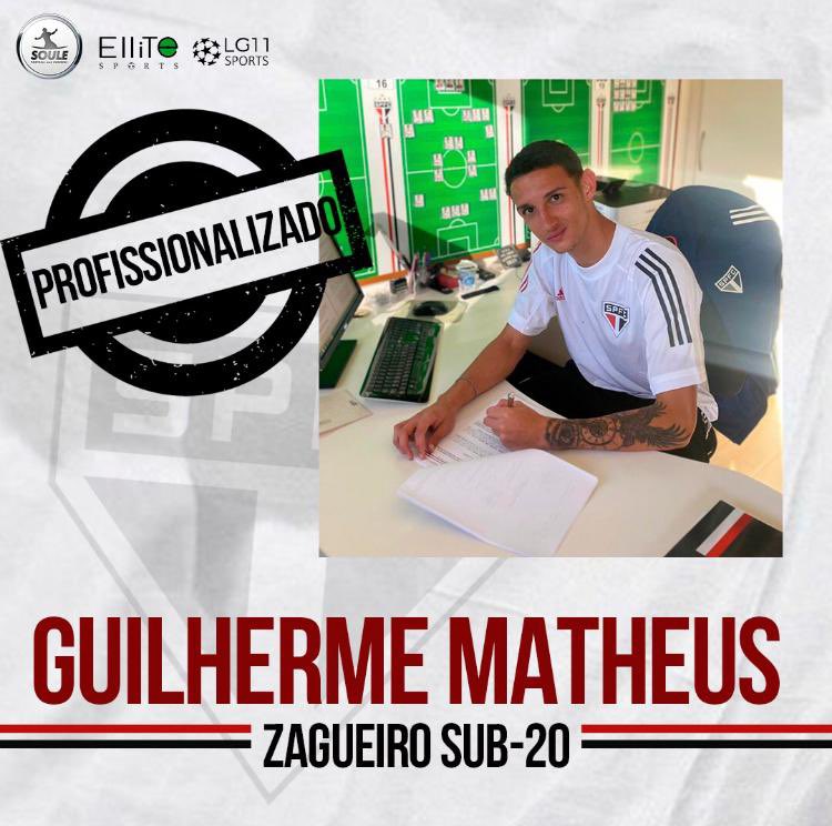 guimth02's tweet photo. Muito gratificante ver o quanto cada passo que damos na nossa vida nos surpreende,com certeza esse era um dos que mais sonhei desde que me entendo por gente.
Assinado meu primeiro contrato profissional, agradecido a todos que sempre estiveram ao meu lado!Motivado por essa camisa! https://t.co/q6qeFz4klm