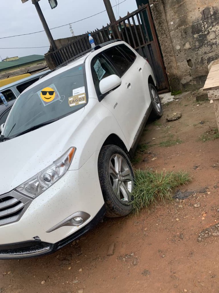 Name: Toyota Highlander.
Capacity: 3 rolls
Year: 2013
Foreign Used.
Location: Lagos. Nigeria
Price: #7.7m

Mesut Ozil, #FameMedia, Runtown, Naira Marley, #wizkidayo #GloBerekete, Sanchez, Ajah, Lekki, VI.