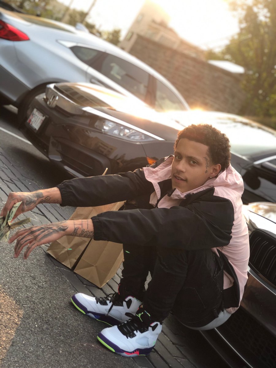 Xpaidinfull3x's tweet photo. Stay Humble 💫 Keep Praying 🙏🏽
#ABH4LIFE #LLACEBABY #UPNOW🎶 #NEWMUSICOTW https://t.co/ZrMnaOJpxp