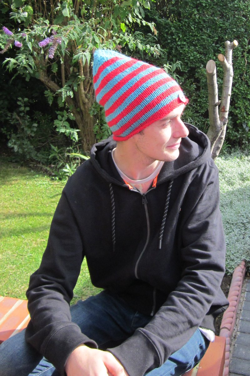 TropicClaraLou's tweet photo. Just taking a break form #knitting #oneplywool on #tinyneedles Ughhhhh! looking at my original #beanies makes me #happy still #available for #christmasgifts on https://t.co/JXVj8pa6kK https://t.co/2tZ6CXz8MB