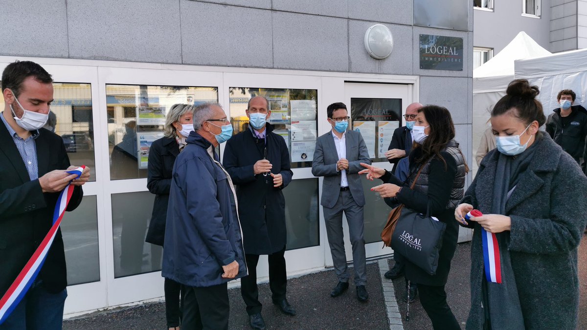 TRAORE SEYDOU (@seydoutraorelh) on Twitter photo Logéal Immobilière promouvoir l'équilibre social des territoires ➡️Inauguration du Succursale <a href="/LOGEALIMMO/">LOGÉAL IMMOBILIÈRE</a> présence @YvesHuchet Adjoint au Maire <a href="/LH_LeHavre/">Le Havre</a> & @PhilippeViland Présidt #Logéal & Christel Roussel Dir. Générale #Logéal & <a href="/FlorentStMartin/">Florent Saint Martin</a> VP <a href="/LeHavreMetro/">Le Havre Seine Métropole</a>
Bienvenue #LH Logéal Immobilière promouvoir l'équilibre social des territoires ➡️Inauguration du Succursale <a href="/LOGEALIMMO/">LOGÉAL IMMOBILIÈRE</a> présence @YvesHuchet Adjoint au Maire <a href="/LH_LeHavre/">Le Havre</a> & @PhilippeViland Présidt #Logéal & Christel Roussel Dir. Générale #Logéal & <a href="/FlorentStMartin/">Florent Saint Martin</a> VP <a href="/LeHavreMetro/">Le Havre Seine Métropole</a>
Bienvenue #LH