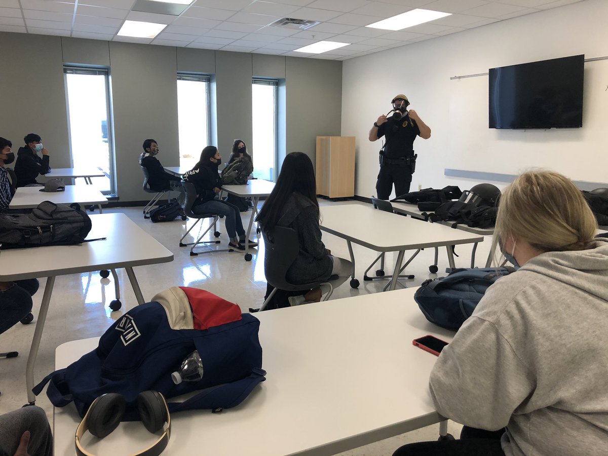 Thank you Sgt. Burge with <a href="/TYLERPOLICEDEPT/">TYLER POLICE</a> for speaking to our <a href="/CTCTylerISD/">Catalina</a> criminal justice students about riot techniques. #CTE