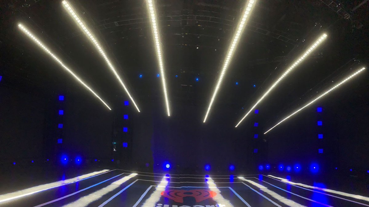 GLPimpression's tweet photo. impression FR10 boosts Usher’s performance at iHeartRadio

Matt Ardine and Mark Butts make FR10 Bar, X4 atom and FR1 dominate 👑 their 360° rig

#iHeartFestival2020 
#impressed #WGAF #KeepTheLightOn #X4atom #impressionFR10Bar #impressionFR1

👉 https://t.co/WdgvecI4oe https://t.co/vOPDFqxDVY