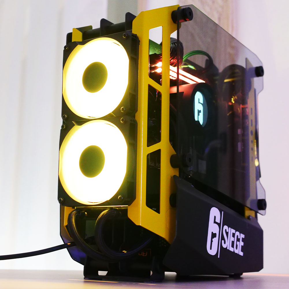 Tony (@fnatic_tonyfps) on Twitter photo Je l'avais call, c'est un truc de DINGUE !
Unique PC Rainbow Six moddé par @axiommodding !
Le plus beau dans tout ça, c'est que l'un d'entre vous va repartir avec ! Tout ça grâce à <a href="/AORUS_France/">AORUS France</a>, <a href="/NVIDIAGeForceFR/">NVIDIA GeForce FR</a> et <a href="/UbisoftFR/">Ubisoft FR 🇫🇷</a>
Concours et vidéo : bit.ly/R6SGiveaway Je l'avais call, c'est un truc de DINGUE !
Unique PC Rainbow Six moddé par @axiommodding !
Le plus beau dans tout ça, c'est que l'un d'entre vous va repartir avec ! Tout ça grâce à <a href="/AORUS_France/">AORUS France</a>, <a href="/NVIDIAGeForceFR/">NVIDIA GeForce FR</a> et <a href="/UbisoftFR/">Ubisoft FR 🇫🇷</a>
Concours et vidéo : bit.ly/R6SGiveaway