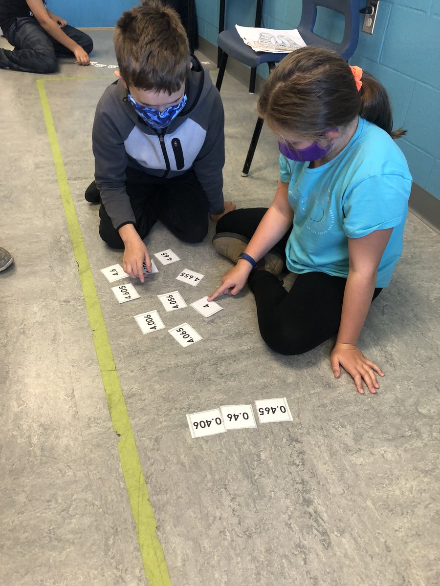 carla_mdrake104's tweet image. Comparing and ordering decimals. @JuniperRidgeNL #nlesd #mathgroup