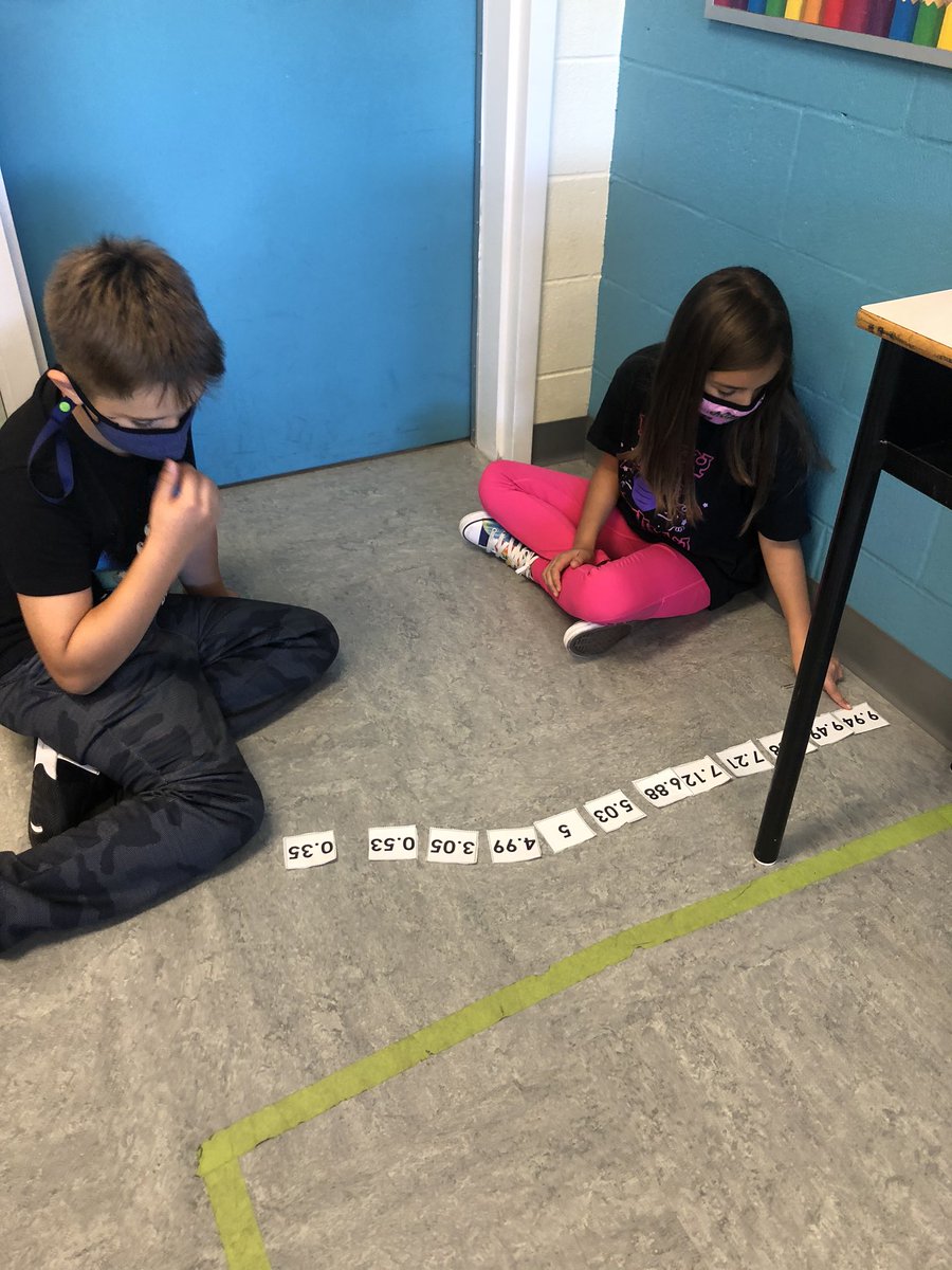 carla_mdrake104's tweet image. Comparing and ordering decimals. @JuniperRidgeNL #nlesd #mathgroup