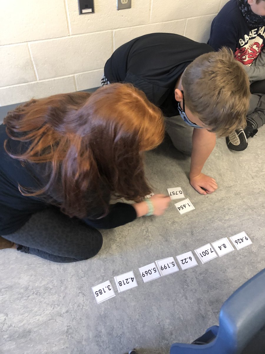 carla_mdrake104's tweet image. Comparing and ordering decimals. @JuniperRidgeNL #nlesd #mathgroup
