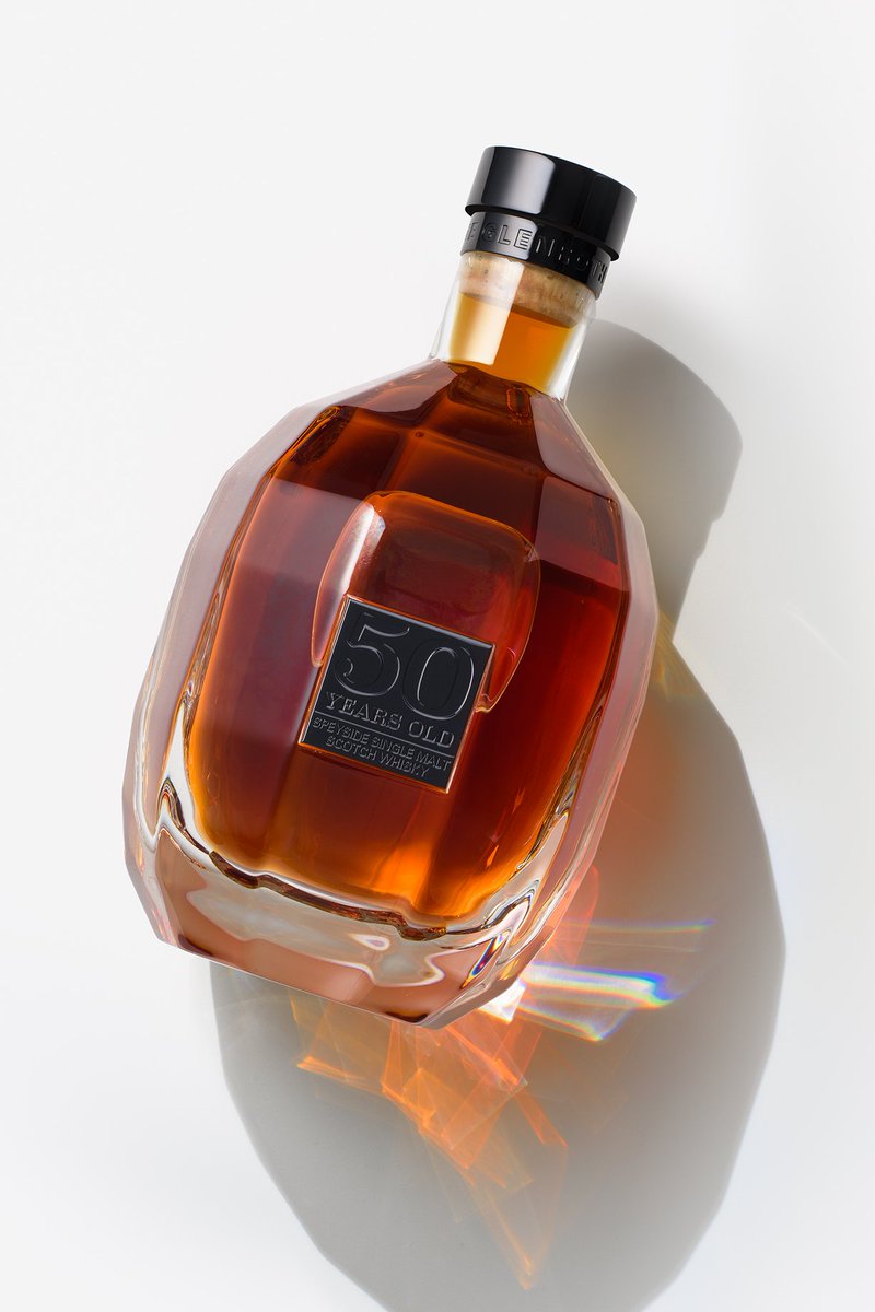 TheGlenrothes's tweet photo. Rarity refined by passion.
#TheGlenrothes #Milestone #HiddenHouse #OnlyFifty #TheGlenrothes50YearOld #NewRelease #SpeysideWhisky #SingleMaltScotch #50YOWhisky #RareScotch https://t.co/zAeCRPsick