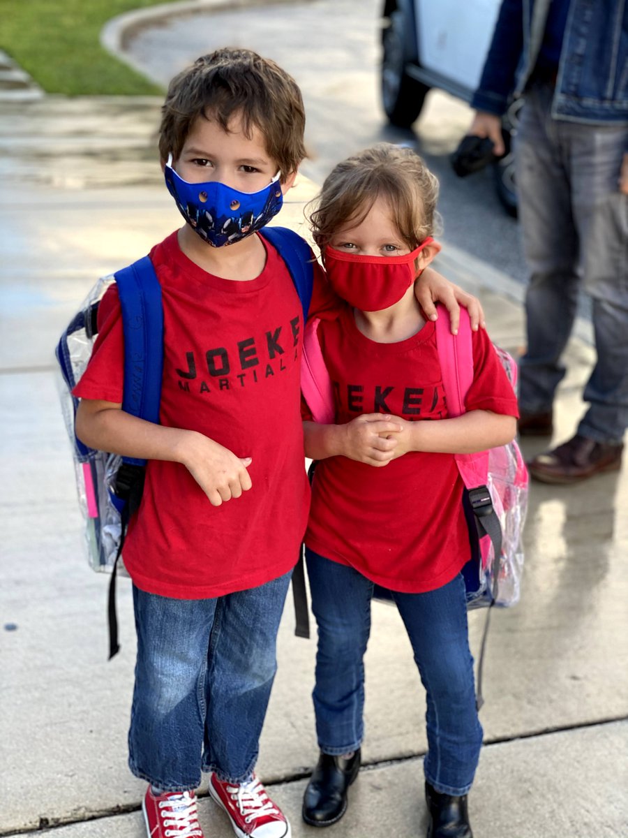 A lil' sneak peek at some of our super cool Twinning Tuesday pics. Virtual and face-to-face students, parents and staff members are really showing out! Shout out to our 2nd grade teachers!! Stay tuned for the video recap... #TigerGreat #CSUSAPROUD <a href="/CSUSAJonHage/">Jon Hage</a> @galatop1