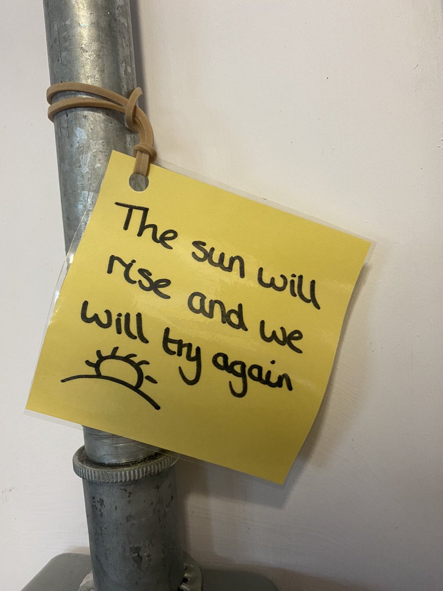 Da_scqf's tweet photo. 💪🏻✨ WELLBEING AMBASSADORS 

Our newly elected S6 Wellbeing Committee were out this afternoon leaving positive post-it’s around the school 🏷😁 

We hope when you come across them, it brightens your day 🌞💛 

#mentalhealth 
#MentalHealthAwareness 
#weCARE https://t.co/3v5kMVH0Zj