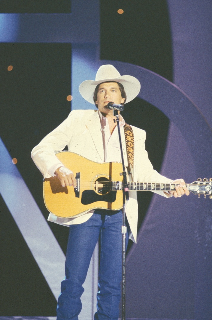 GeorgeStrait's tweet photo. "I ain’t rich but Lord I’m free." 🎶 https://t.co/iV1XYk42ZL