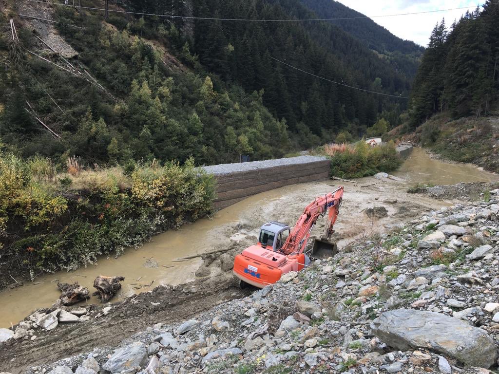 MassimoSertori_'s tweet photo. ⚠️ 𝐔𝐋𝐓𝐈𝐌’𝐎𝐑𝐀 #𝐅𝐑𝐀𝐍𝐀𝐑𝐔𝐈𝐍𝐎𝐍 
La strada provinciale 29 per #SantaCaterina da domani sarà riaperta dalle ore 6,30 alle ore 19,30. 
Questa la decisione assunta oggi dal gruppo tecnico del #Ruinon a seguito del sopralluogo avvenuto presso la #frana e... (1/2) https://t.co/bti8cTfrEO