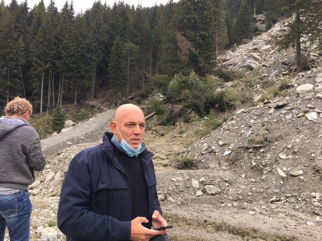MassimoSertori_'s tweet photo. ⚠️ 𝐔𝐋𝐓𝐈𝐌’𝐎𝐑𝐀 #𝐅𝐑𝐀𝐍𝐀𝐑𝐔𝐈𝐍𝐎𝐍 
La strada provinciale 29 per #SantaCaterina da domani sarà riaperta dalle ore 6,30 alle ore 19,30. 
Questa la decisione assunta oggi dal gruppo tecnico del #Ruinon a seguito del sopralluogo avvenuto presso la #frana e... (1/2) https://t.co/bti8cTfrEO