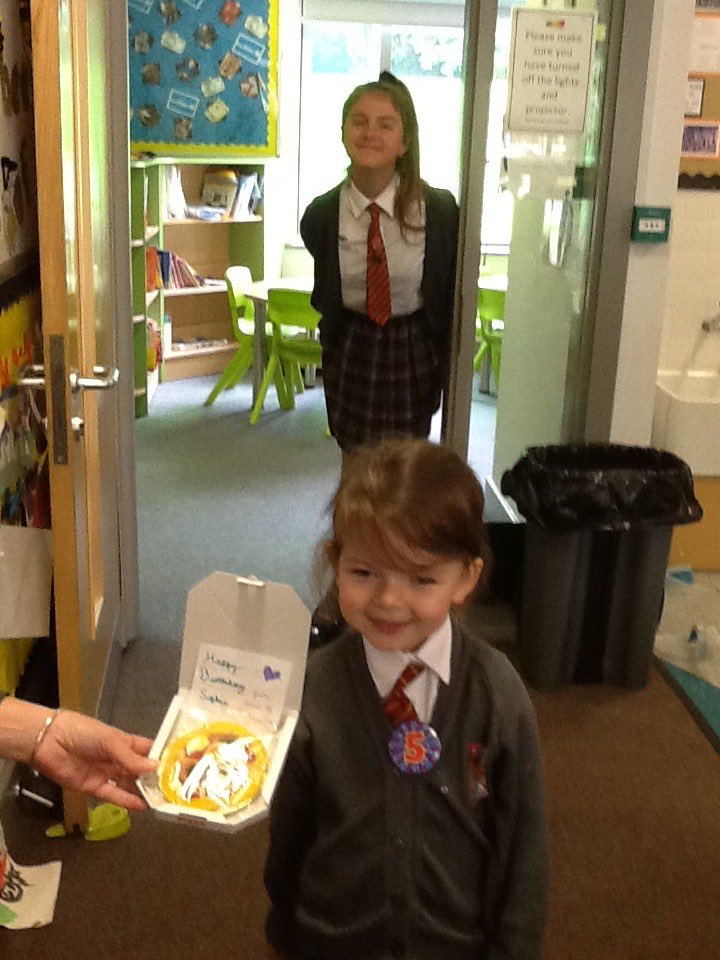 Cherrytreeclass's tweet photo. This year we have the best buddies ever! Look who came to see her buddy with a birthday treat today 😘💕🥰 https://t.co/414XgbAfjC