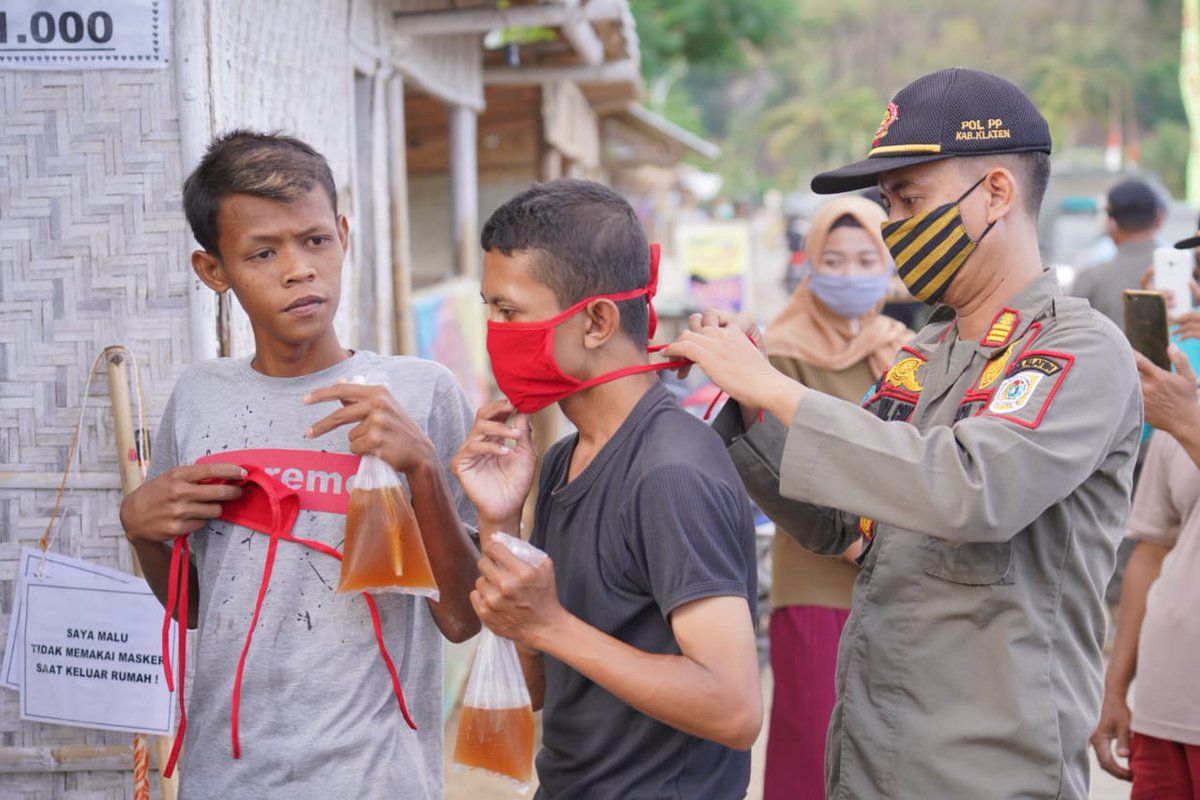 Satpol PP Klaten, Rabiman mengatakan bahwa saat ini angka persebaran covid-19 menurun hampir 50%. Maka petugas semakin gencar melakukan razia masker di Klaten, khusus titik keramaian seperti obyek wisata Rowo Jombor yang hampir pasti dipadati pengunjung khususnya di akhir pekan