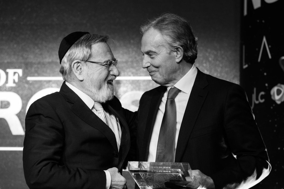 BlakeEzraPhotography (@blakeezraphoto) on Twitter photo “Dear Blake, I absolutely love the black and white photo you took of me with Rabbi Sacks. It is one I will cherish, thank you.” Tony Blair <a href="/rabbisacks/">The Rabbi Sacks Legacy</a> “Dear Blake, I absolutely love the black and white photo you took of me with Rabbi Sacks. It is one I will cherish, thank you.” Tony Blair <a href="/rabbisacks/">The Rabbi Sacks Legacy</a>