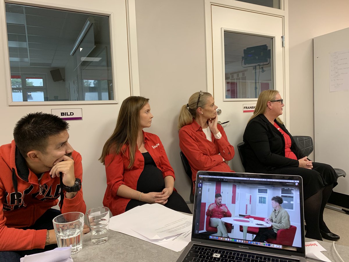TANK_OM's tweet photo. Sveriges andra bidrag till #WorldEduWeek Kringlaskolan sände live i eftermiddags. Lärorikt, inspirerande och färgstarkt! 🙏❣️

Hann du inte följa sändningen live? Håll ut, länk kommer inom kort. 

#T4Education @Pysslingen_AB @T4EduC @VikasPota https://t.co/5arcPpWOje
