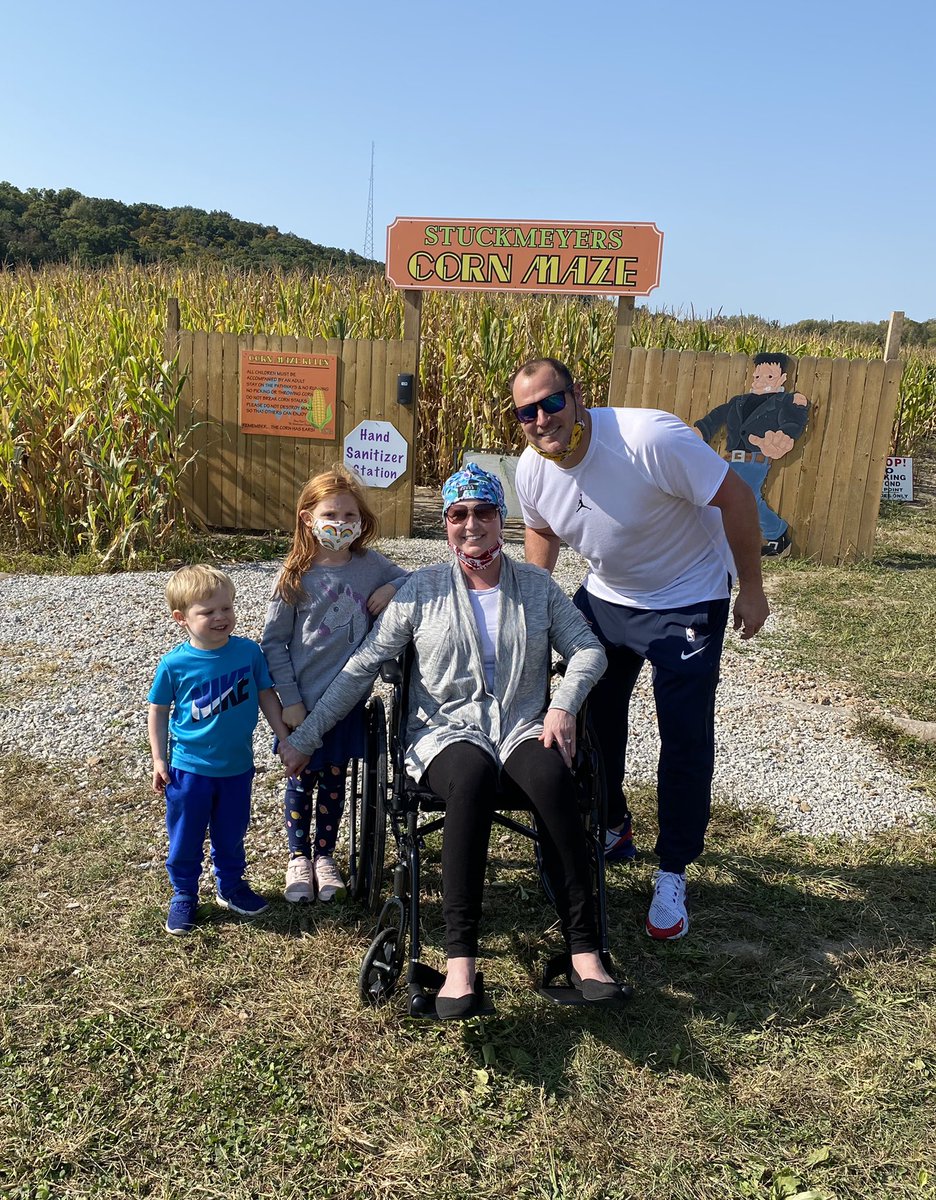 Criminallaw20's tweet photo. Perfect weather for the pumpkin patch to celebrate @STLSooner’s bday! 🎂 🎉 🥳 ❤️ https://t.co/SLaM3UxYi0