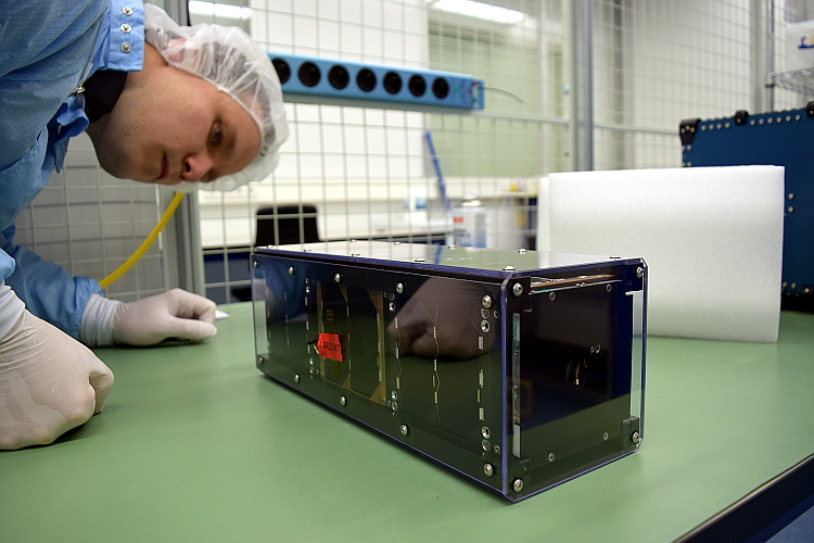eltvor's tweet photo. @Eltvor's co-founder participated in the integration of #VZLUSAT2 (CubeSat class satellite, volume 3U) into the bay #1 of the deployer (blue rack) by @isis_space. Door shall remain closed until reaching the orbit. https://t.co/LgiyU86q6T