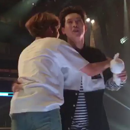 When Hobi and Jooheon had an iconic hug at Kcon