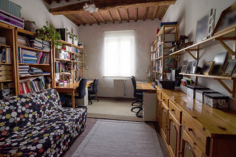 CaseAnnunci's tweet photo. @CaseAnnunci 
Navacchio fabbricato terratetto perfettamente ristrutturato in stile rustico, con pavimenti in cotto originale, scala in pietra serena e soffitti a travi e travicelli sabbiati.
https://t.co/vxIuM6TWjz
#annunci #Toscana #vendo #casa #Cascina https://t.co/Wi7PeIob3E