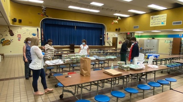 Michael McCarthy (@vaughnroadmps) on Twitter photo Thank you to our friends from Heritage Baptist Church for providing delicious boxed lunches for the Vaughn Road Elementary School faculty and staff members today. <a href="/hbcm1849/">Heritage Baptist</a> <a href="/MPSAL/">Montgomery Public Schools</a> #MPSMovingForward Thank you to our friends from Heritage Baptist Church for providing delicious boxed lunches for the Vaughn Road Elementary School faculty and staff members today. <a href="/hbcm1849/">Heritage Baptist</a> <a href="/MPSAL/">Montgomery Public Schools</a> #MPSMovingForward