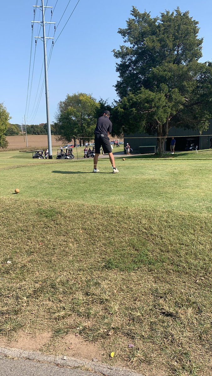 WVHSGOLF's tweet photo. Barry teeing off on hole 1 at KHSAA Golf State championship!! https://t.co/LX3WNDQIMF