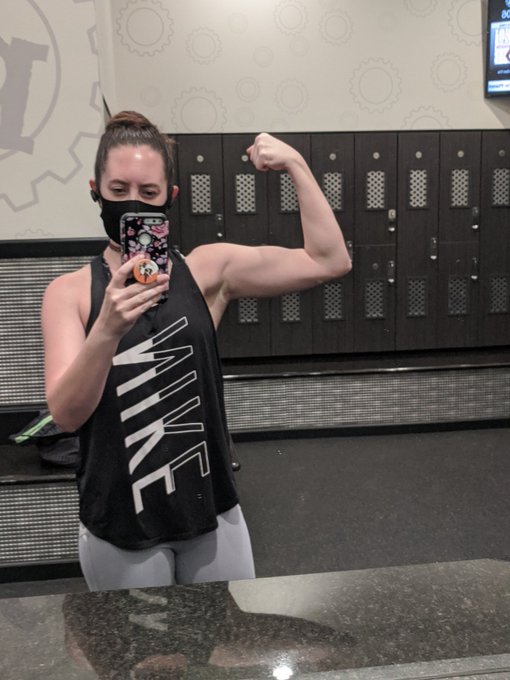Gettin'it at the gym #gettingfit #gettingfitforme #mfc #MFC #onlyfans #OnlyFans https://t.co/Ov6hhDS