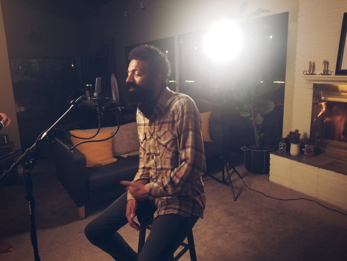 Alfredhoward23's tweet photo. Shooting a new video with @kwalkerphotog and @grotesqueego https://t.co/VN3pN04DB1
