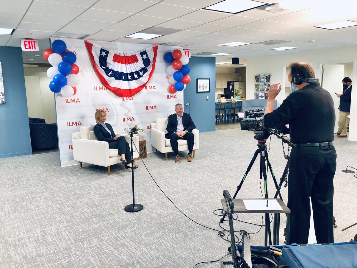 ILMATweets's tweet photo. We had a great time today filming #EssentialILMA content with ILMA President Chuck Decker. Looking forward to “seeing” everyone there Oct 26-27. ILMA members register for *FREE* now through Oct 16! ➡️ https://t.co/dkT7MrdUM1 https://t.co/obxQLnb5Sk