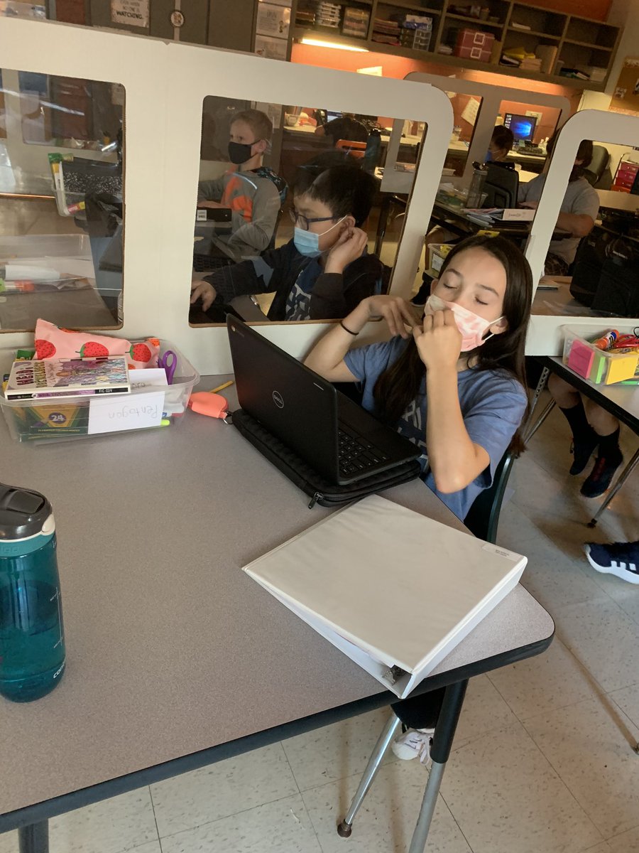 Bgi_teacher's tweet photo. Quizlet Live to help us practice our weekly vocabulary words. @BrocksGapBucs https://t.co/SQK9cnp4Ta