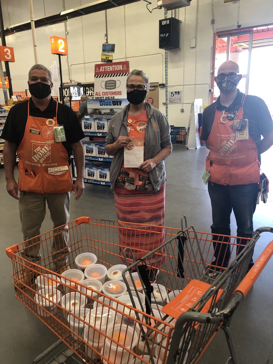 leaannmyers's tweet photo. Great job Rena! 300 hundred club for Credit!!! #ProCashier0731! #RenaRocks! ⁦@NanBrannon⁩ ⁦⁦@John_Wilson75⁩ ⁦@joshfelkerTHD⁩ ⁦@RachelLeeper⁩ https://t.co/B5usOWNhNQ