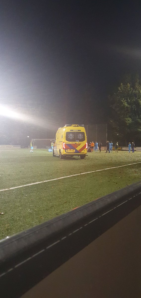 Ruststand Houtwijk - HMSH 1-0, Doelpunt Dennis Heemskerk.. helaas blessure bij HMSH speler na valpartij