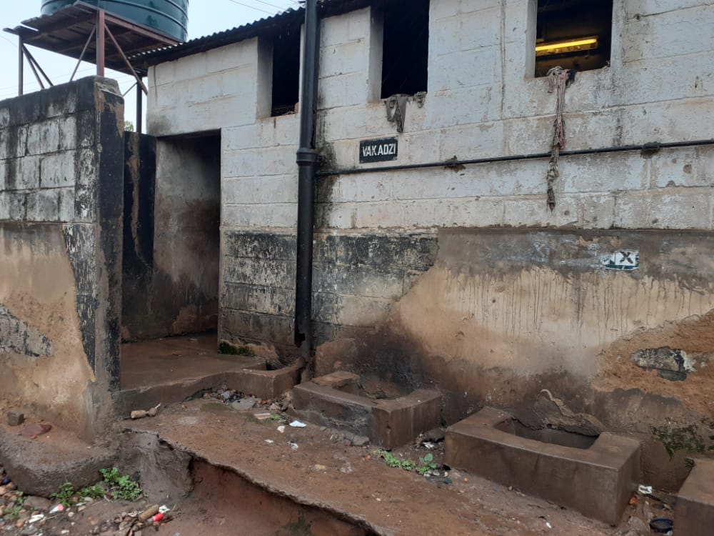 the state of Mandava High-Density suburb in Zvishavane tell a story of years of poor service delivery which borders on criminal negligence on the part of the local authority. the community toilets that the close to a thousand residents in the area rely on: