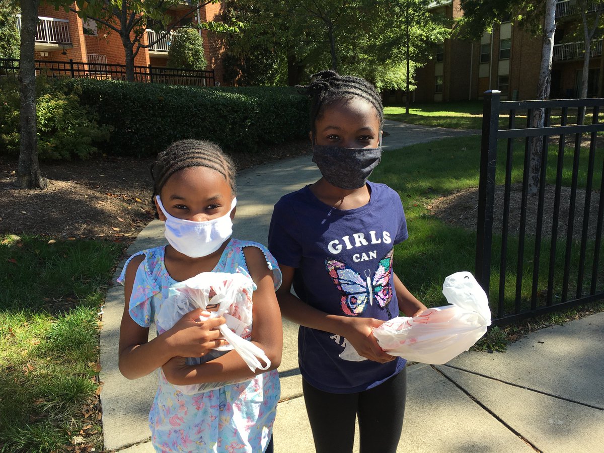 FortHuntES's tweet photo. Happy readers! Miss our last Library Book Bus, but want to pick up your books? Contact Mrs. Wise at efwise@fcps.edu for contactless pick-up here at school outside our front doors. https://t.co/aOqJaHpc7b