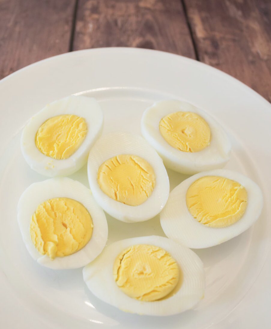 MsBeltrano's tweet photo. Started the first week of cooking with the most basic of all - how to boil an egg! 🥚 This is such an easy thing to do and a perfect gateway into the world of cooking. Attached are my sisters hard boiled eggs: 

#LetsTeachAdults #YouthEmpoweringParents https://t.co/fowSr3BJVy