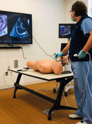 AbaPhysicians's tweet photo. It’s a training #TagUsTuesday - Thanks to @ResidencyTemple for sharing how their residents are being taught how to diagnose cardiopulmonary conditions with TEE. #Anesthesiology #Residents https://t.co/pmLq8J2dXt