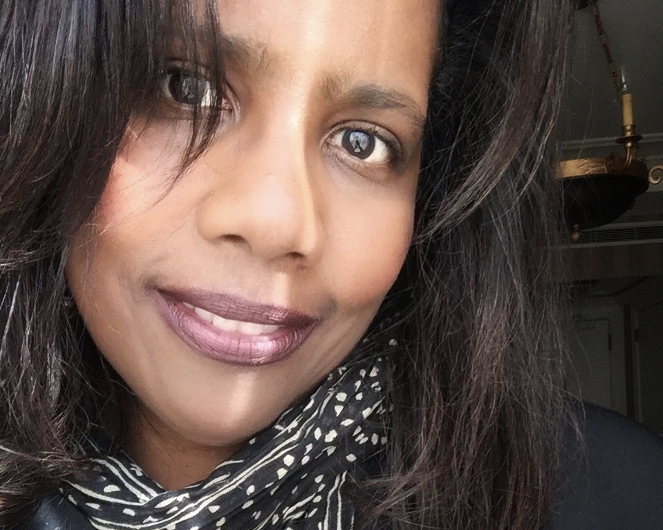 CalBookClub's tweet photo. Golden State reads: @lynellgeorge, one of our book club’s selection panelists, picks her favorite California books: https://t.co/jqZ8xfVn0I https://t.co/rp1oyQcI6k