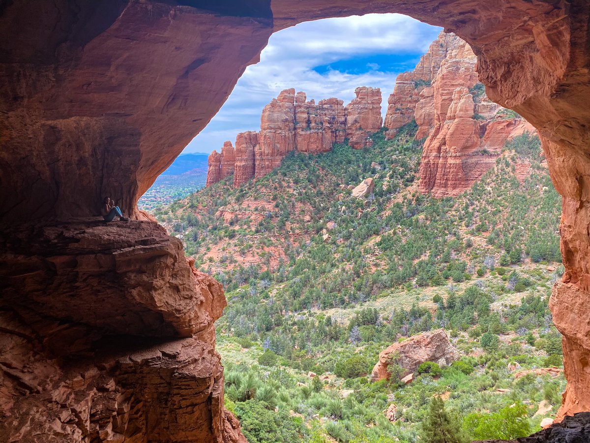 #outdoors #optoutside  #visitarizona #arizonahiking #explorearizona #hikeaz #hikearizona #sedonaarizona #ig_arizona #see_arizona #arizonaisgorgeous #arizonahikersguide #conquerarizona #naturalarizona #sedonahiking #seekmorewilderness #azadventures #oharizona #welcometoarizona