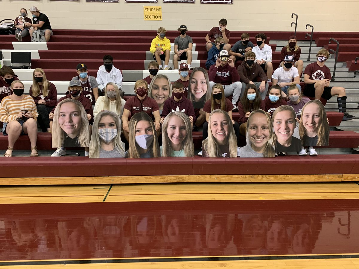 mrbrandmvhs's tweet photo. Senior Night for #MVVB! #GoMVStangs #iahsvb https://t.co/s3OBa3hurF