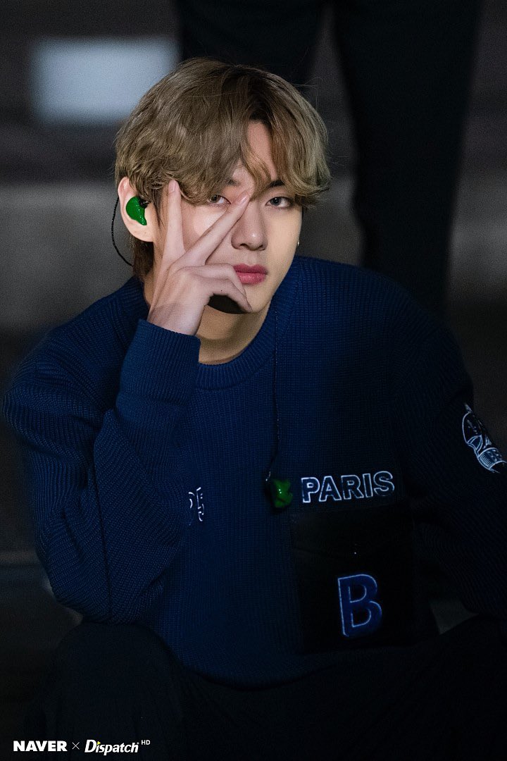 BTS x Dispatch | V (6) https://m.entertain.naver.com/topic/1047154/1047154 #BTS  #방탄소년단  @BTS_twt