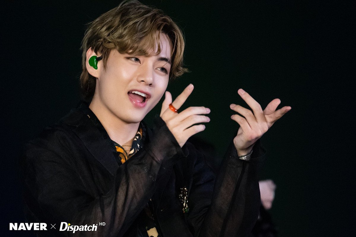BTS x Dispatch | V (6) https://m.entertain.naver.com/topic/104... href=