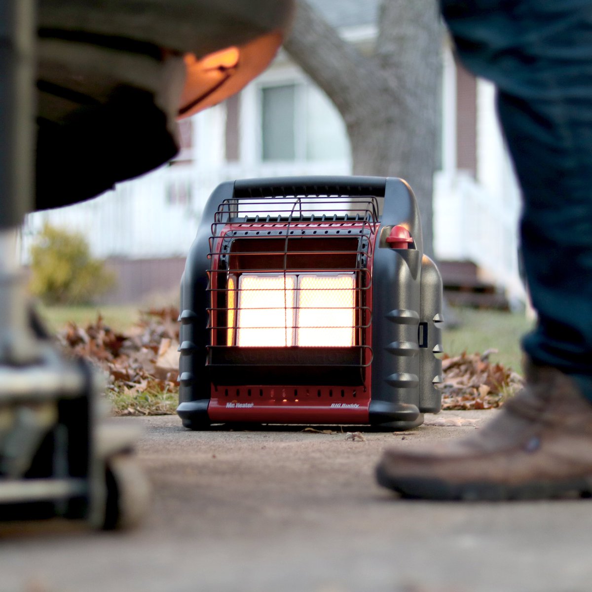 MrHeater's tweet image. Keep warm when the weather is chilly this fall with the Big Buddy Heater. bit.ly/2Nbetb5

✔️4,000, 9,000 and 18,000 BTU/hr
✔️Quick-connect assembly for hose
✔️Low oxygen shutoff system
✔️Heats up to 400 sq ft
.
.
#drivewayproject #driveway #carproject #car #heater