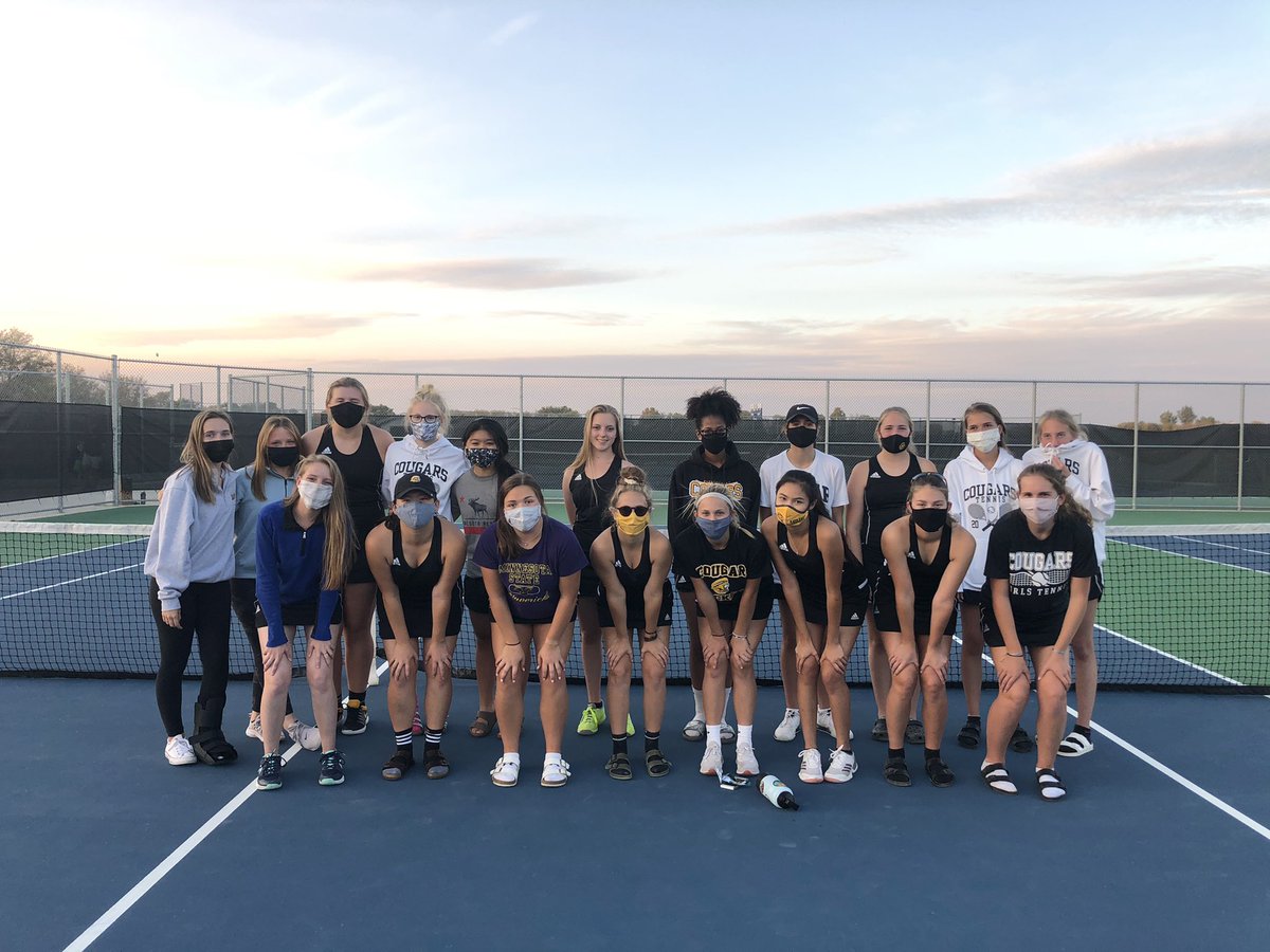 Our crazy season has come to a close. 

Big shoutout to all our girls for getting used to the new normal and finishing the season strong. 

Thank you to our seniors for all you’ve done for East tennis 💛 
#CougarTennis🎾