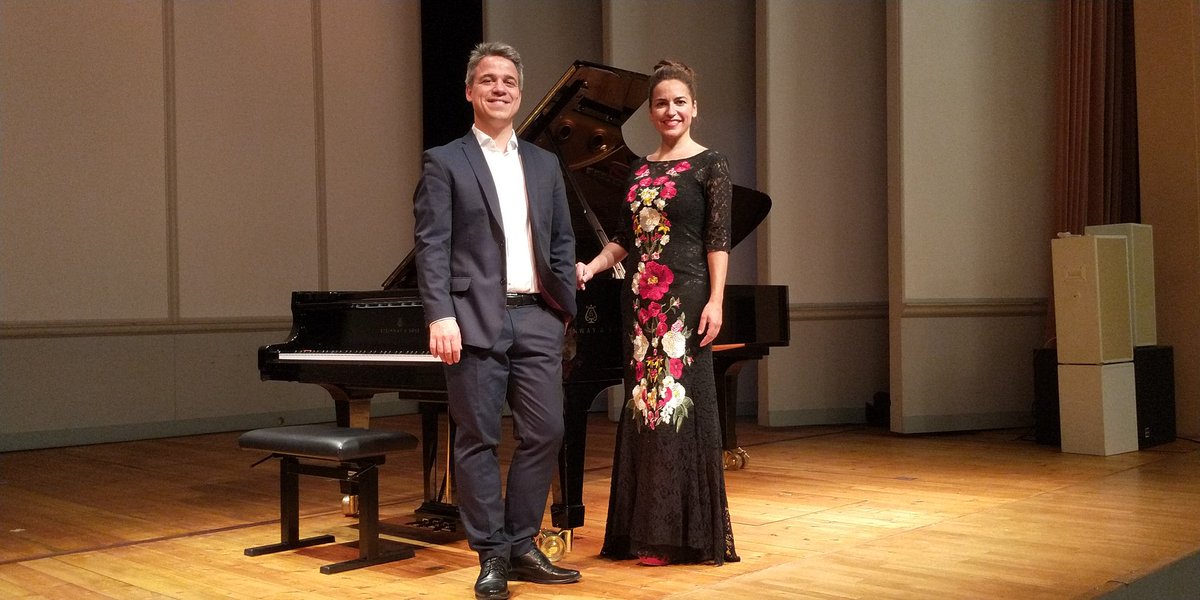 annaalasijove's tweet photo. 🇩🇪 Ein besonderes Konzert!🥰 Danke an das warme Publikum u das Berliner @konzerthaus für die Einladung!
🇬🇧 A special concert! 🥰Thanks to the warm audience & the #KonzerthausBerlin for the invitation!
👏🏼@AFleischerPiano
@JoanMagrane @FundacioMompou @seedmusic_eu #Lied #Liedlovers https://t.co/Sh1umwjsmk